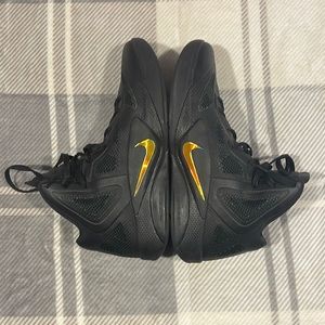 Nike Hyperfuse Basketball Sneakers Sz12 US